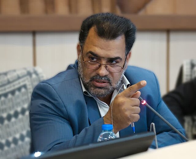 ضرورت جابهجایی مخازن سوخت یزد به خارج از محدوده مسکونی ضرورت جابهجایی مخازن سوخت یزد به خارج از محدوده مسکونی