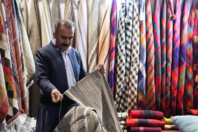 هیچ غرفه‌ غیرمرتبطی در نمایشگاه امسال صنایع‌دستی یزد نیست