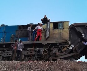 برخورد لوکوموتیو با واگن باری در اردکان ۲ مصدوم بر جای گذاشت