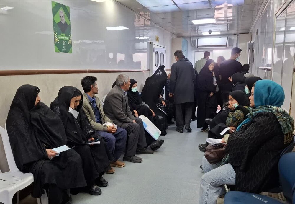 ارائه ۳۰۰۰ خدمت رایگان بیمارستان سیار برکت در مروست یزد