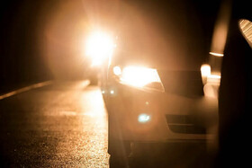 رئیس پلیس راهور یزد: چراغ‌های رنگی خودرو با نور خیرکننده ممنوع است