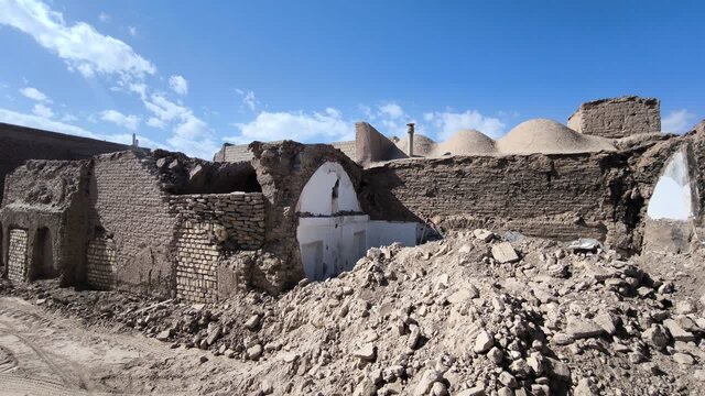 ساخت‌وسازهای غیرقانونی زیر گوش میراث‌ فرهنگی اردکان