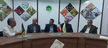 گامی برای پیوند پژوهش و مزرعه/ همکاری ترویج کشاورزی یزد و مرکز ملی تحقیقات شوری آغاز شد