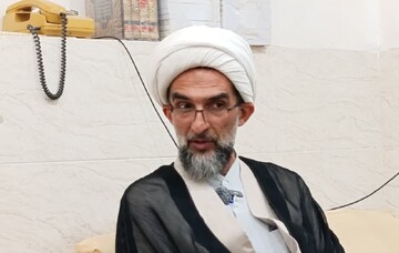 اقامه نماز عید در مسجد امیرچخماق یزد برای هفدهمین سال/جشن غدیر، جشن معرفت و شناخت است