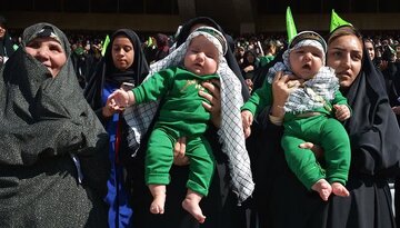 تجدید بیعت مادران بافقی با آرمان‌های حسینی در همایش شیرخوارگان