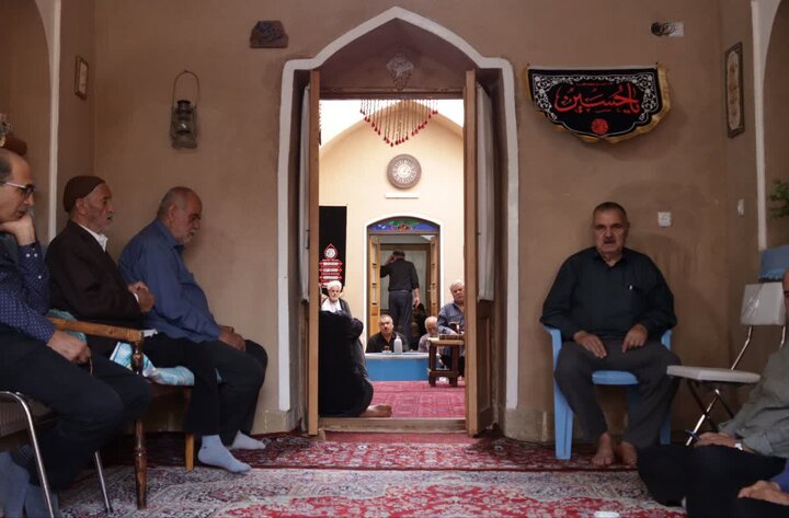 احیای سنتی مذهبی با مشارکت نسل جوان؛ روضههای خانگی در اردکان رونقی دوباره گرفت