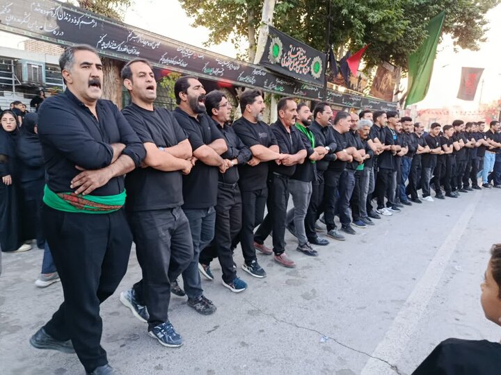 «جوش دوره»؛ موسیقی دیداریِ شور و نظم در مهریز/ تجلیِ وحدت در هندسه دایرههای عزاداری
