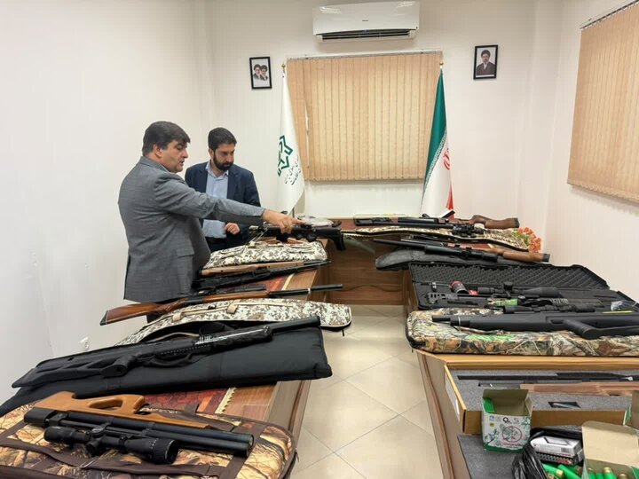 کشف مواد منفجره و سلاح و مهمات جنگی در اردکان/ دو متهم بازداشت شدند