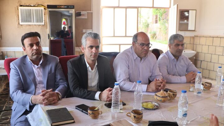 فرماندار مهریز: خبرنگاران نقش مهمی در معرفی ظرفیت‌ها و پیگیری مطالبات مردم دارند