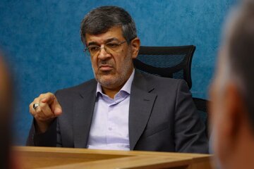 استاندار یزد: قرآن کریم، چراغ راه و نقطه اتکای آزادگان در روزهای سخت اسارت بود