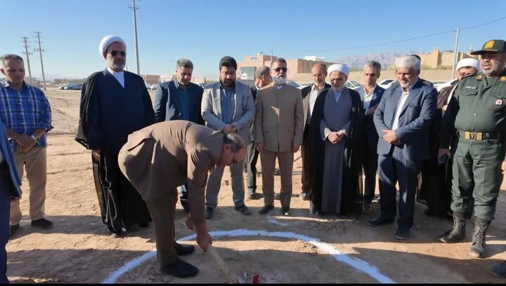 عملیات اجرایی ساختمان دادسرای عمومی و انقلاب مهریز آغاز شد