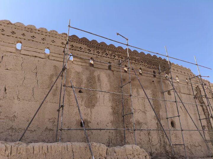 الگوی موفق نجات میراث تاریخی در یزد؛احیای آثار کهن «عزآباد» با پیوند علم و عمل جهادی