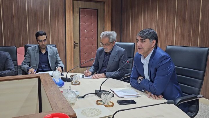 فرماندار بافق: الگوهای متنوعی از موفقیت را باید پیش روی جوانان قرار داد
