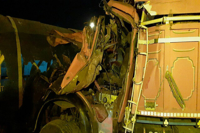 سقوط مرگبار پل هوایی بر روی دو خودرو در اتوبان زنجان – تهران