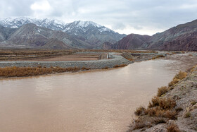 پر آبی رودخانه قزل اوزن طی بارش های اخیر در شمال غرب کشور