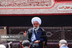 اصل اول عاشق و عزادار امام حسین (ع) بودن، داشتن ادب است