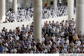 نمازگزاران سلطانیه‌ای در آرزوی مصلایی مناسب برای نماز جمعه هستند