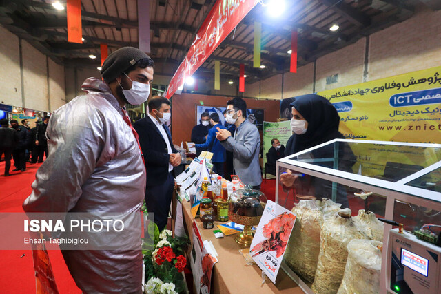 حضور جهاددانشگاهی زنجان در سومین روز نمایشگاه پژوهش استان