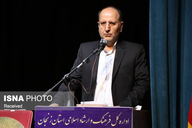 تئاتر در ایران زنده است