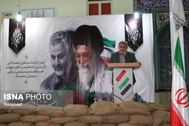 روشنگری راه غلبه بر فتنهها است