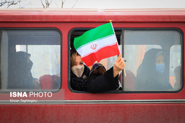 حماسه‌آفرینی زنجانی‌ها در راهپیمایی خودرویی ۲۲ بهمن