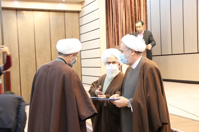 دستگاه‌های اجرایی در پیگیری حقوق عامه با دادستان‌ها همکاری کنند