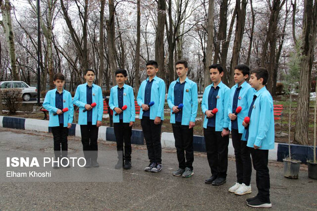 برگزاری آیین درختکاری در زنجان