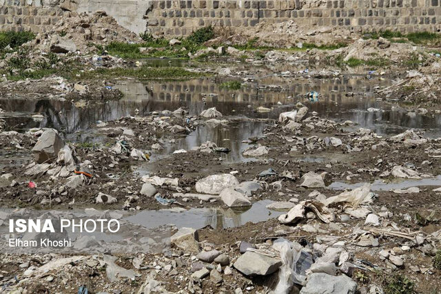 زبالههای رها شده؛ زنجانرود را دریابید