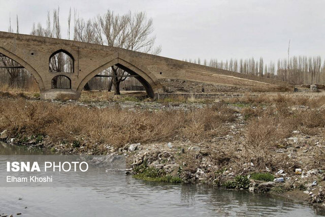 زبالههای رها شده؛ زنجانرود را دریابید