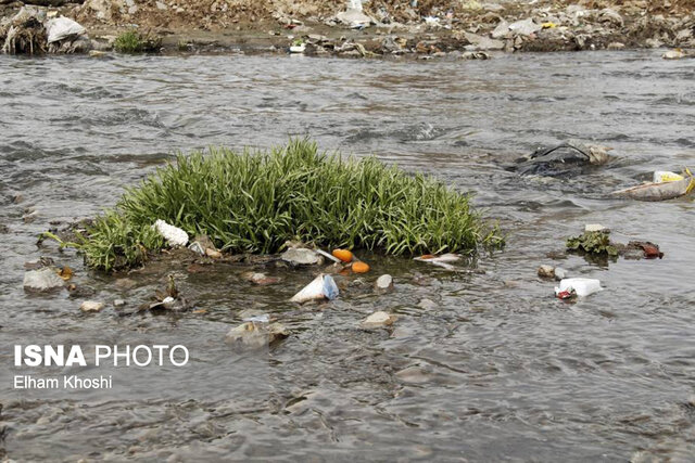 زبالههای رها شده؛ زنجانرود را دریابید