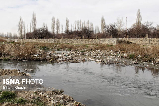 زبالههای رها شده؛ زنجانرود را دریابید
