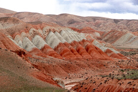 کوه های رنگی، جاذبه گردشگری پنهان در زنجان