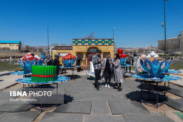 زنجان مزین به المان‌های نوروزی