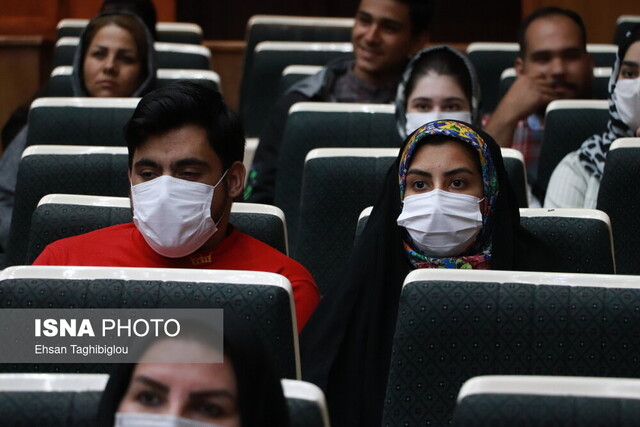 هنر متعالی هنری است که عواطف و احساسات را جذب کند