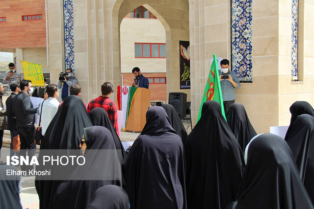 تجمع دانشجویی در زنجان برای محکومیت هتک حرمت به قرآن