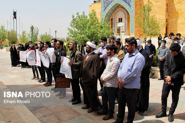تجمع دانشجویی در زنجان برای محکومیت هتک حرمت به قرآن