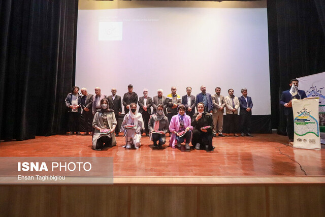 هنر در مقابل تحریف‌ها بایستد