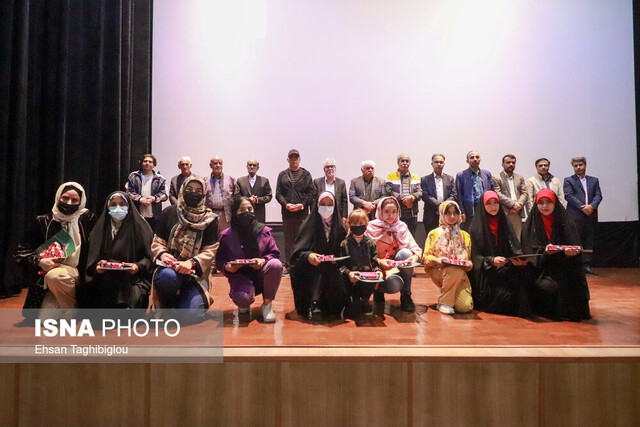 هنر در مقابل تحریفها بایستد