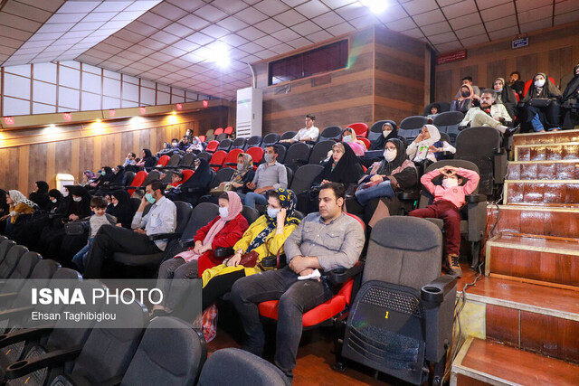 هنر در مقابل تحریف‌ها بایستد