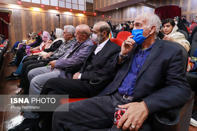 هنر در مقابل تحریف‌ها بایستد