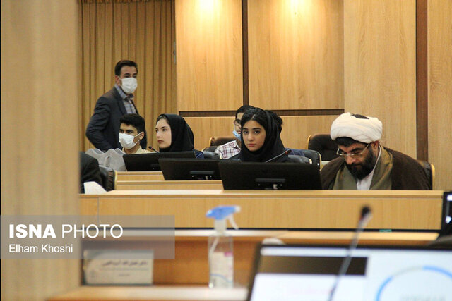 مناظرات دانشجویی دریچهای نو برای گفتمان است