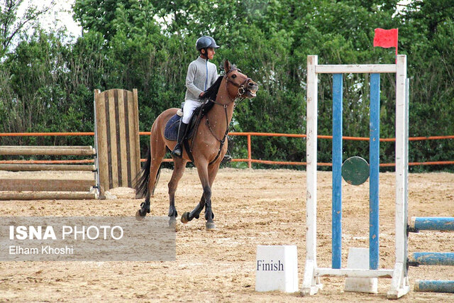 برگزاری دومین دوره مسابقات پرش با اسب در زنجان