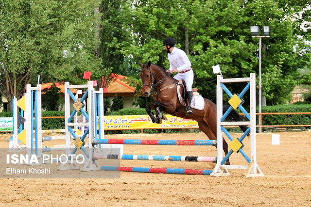 برگزاری دومین دوره مسابقات پرش با اسب در زنجان