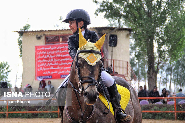 برگزاری دومین دوره مسابقات پرش با اسب در زنجان