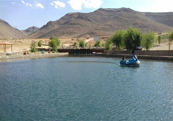 پاک‌سازی چشمه شاه‌بلاغی با مشارکت نهادهای دولتی و مردمی