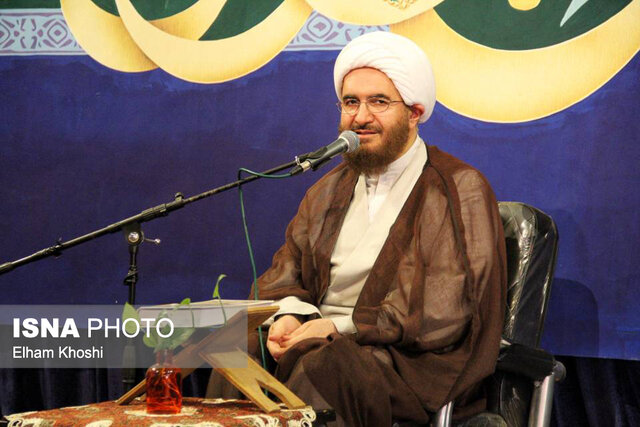 جاهلیت مدرن روح دختران را غارت کرده‌ است