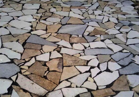 اتمام کف‌سازی بخشی از روستای تاریخی گلابر