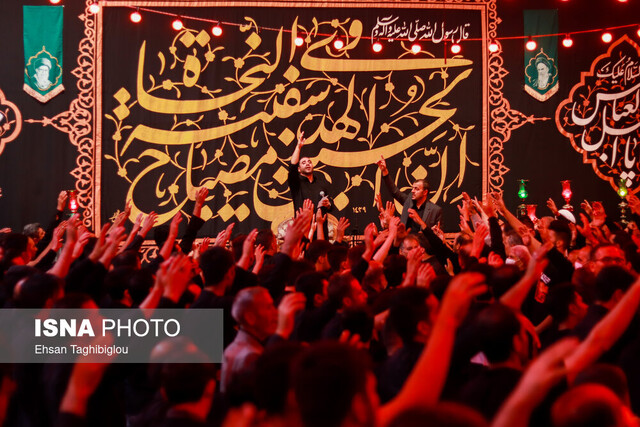 حرکت ٣٢ هیئت قشقایی شیراز در روز تاسوعا حرکت ٣٢ هیئت قشقایی شیراز در روز تاسوعا
