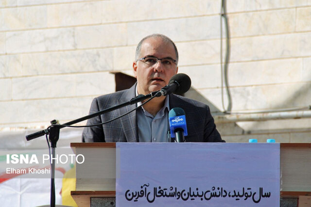 کاهش تولی‌گری دولت رویکرد نظام است