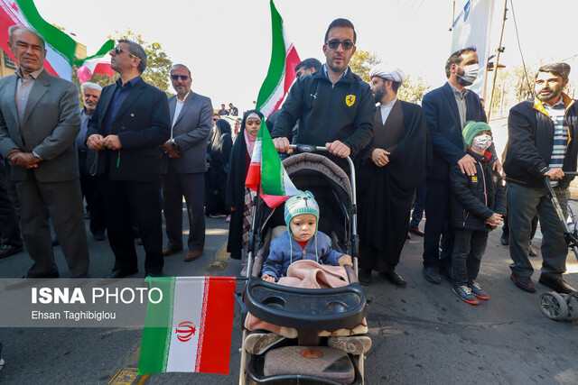 برگزاری باشکوه راهپیمایی ۱۳ آبان در زنجان